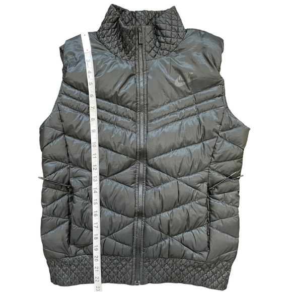 Women Nike Puffs Vest (M) - Picture 6 of 8